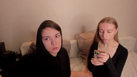 Amanda and  pair in a real life we love each other but can play with you online show from 12/04/24, 08:45