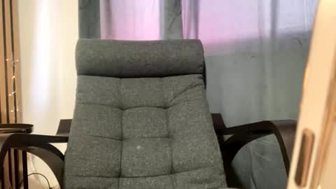 Anni online show from 11/11/25, 12:16