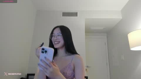 Angela online show from 02/04/25, 08:56