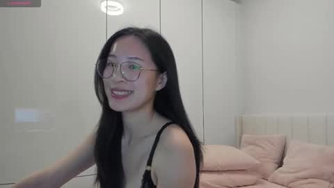 Angela online show from 11/01/25, 12:56