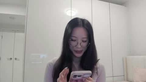 Angela online show from 12/19/25, 12:06