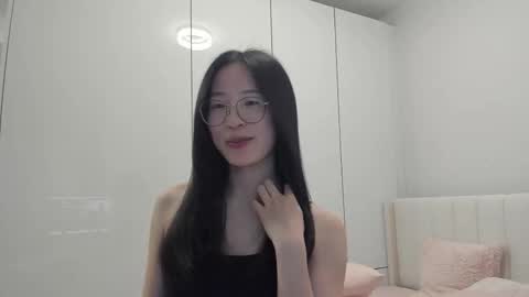 Angela online show from 12/22/25, 10:29