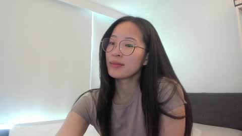 Angela online show from 06/11/26, 07:23