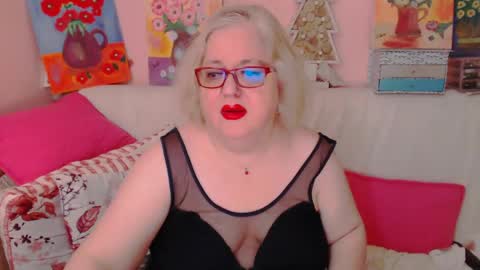 Snapshot of secretloverbbw chatting on 05/28/26, 07:22 Alice online show from 05/28/26, 07:22
