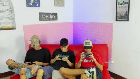 secretluna_ online show from 03/31/26, 05:02