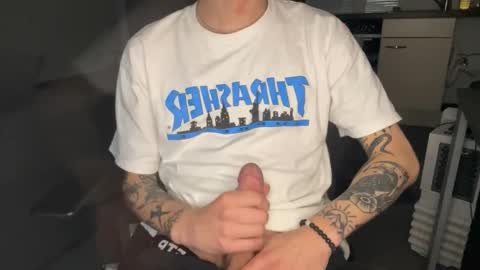 Snapshot of secretlust96 chatting on 03/21/26, 01:37 secretlust96 online show from 03/21/26, 01:37