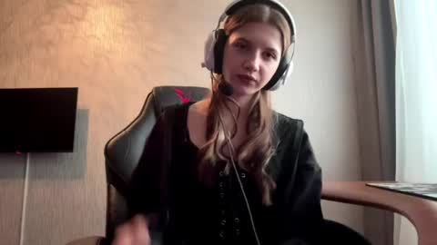 Nika online show from 04/20/26, 12:08