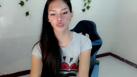 seducive_allea online show from 10/15/25, 05:57