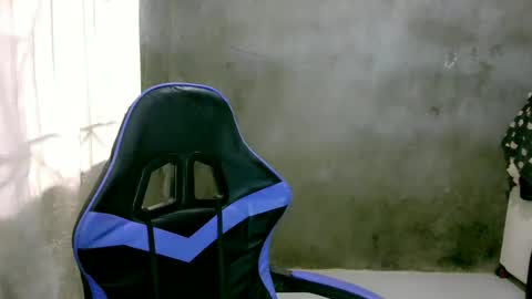 seducive_allea online show from 04/16/26, 04:02