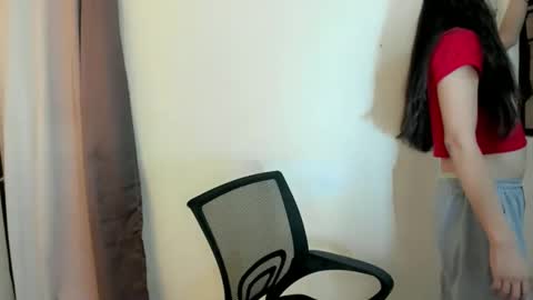 seducive_allea online show from 04/19/26, 07:38