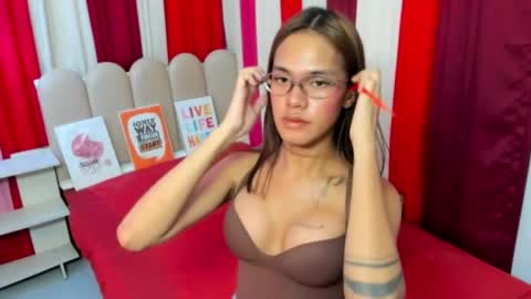 Snapshot of seductive_aliyah chatting on 04/26/26, 06:44 aliyah online show from 04/26/26, 06:44