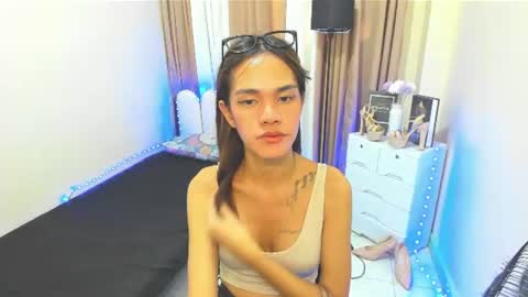 Snapshot of seductive_aliyah chatting on 06/16/26, 07:33 aliyah online show from 06/16/26, 07:33