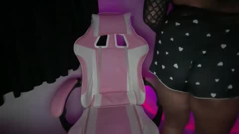 Athena online show from 04/17/26, 03:59