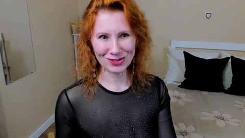 seductive_foxy_ online show from 09/23/25, 07:06