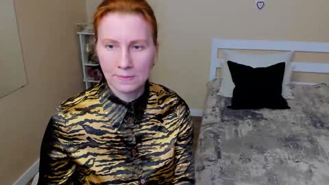 seductive_foxy_ online show from 10/03/25, 10:56