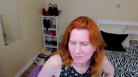 Snapshot of seductive_foxy_ chatting on 05/03/26, 02:50 seductive_foxy_ online show from 05/03/26, 02:50