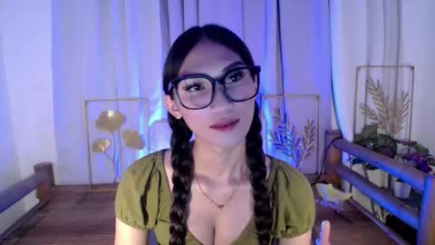 Snapshot of seductive_kimxxx chatting on 04/19/26, 09:50 your miss universe kim online show from 04/19/26, 09:50
