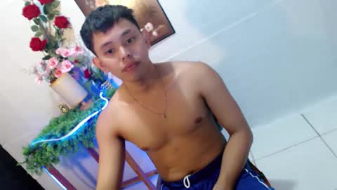 Snapshot of seductive_maxxx chatting on 05/30/26, 08:17 Max online show from 05/30/26, 08:17