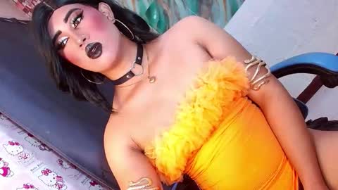 Snapshot of seductive_scarllete chatting on 01/07/26, 12:02 SCARLETTE online show from 01/07/26, 12:02