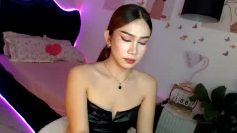 Snapshot of seductive_vana chatting on 05/07/26, 10:37 Vanessa online show from 05/07/26, 10:37