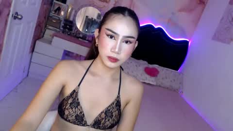 Snapshot of seductive_vana chatting on 05/15/26, 10:50 Vanessa online show from 05/15/26, 10:50