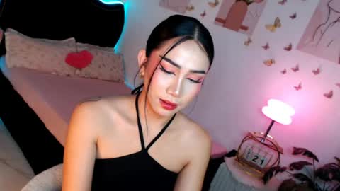 Snapshot of seductive_vana chatting on 06/20/26, 07:49 Vanessa online show from 06/20/26, 07:49