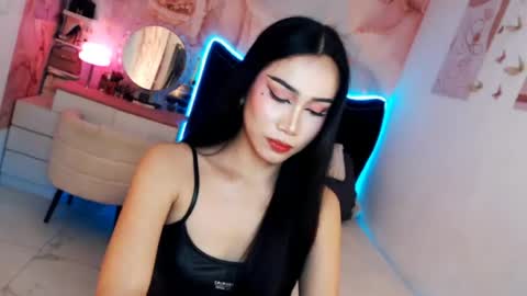 Snapshot of seductive_vana chatting on 07/07/26, 05:17 Vanessa online show from 07/07/26, 05:17