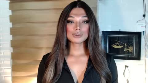 Deluxe online show from 02/25/25, 03:38