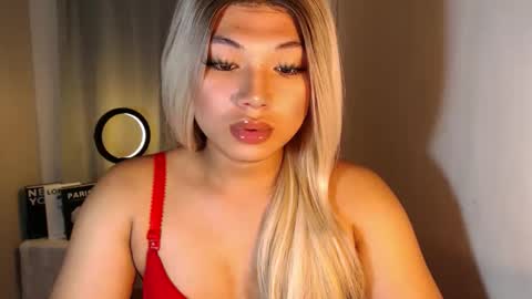 Deluxe online show from 09/16/25, 12:50