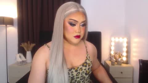 Natalie Mefford online show from 02/16/25, 06:43