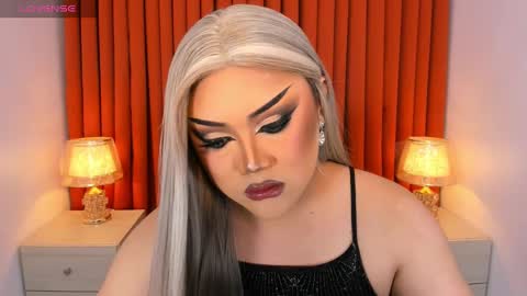 Natalie Mefford online show from 02/25/25, 03:27