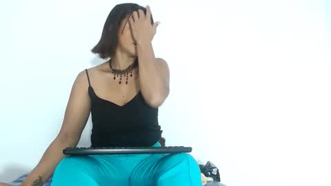 Estefany online show from 02/28/26, 06:03