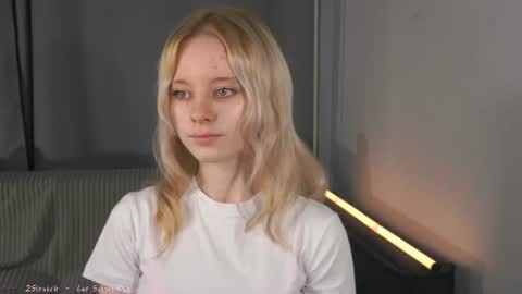 See Its honey bunny  im Lana online show from 07/02/26, 04:13