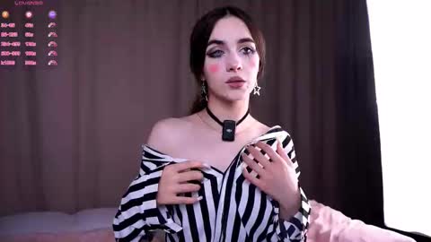 Snapshot of seeeyoubaby chatting on 10/31/25, 01:23 Slavia online show from 10/31/25, 01:23