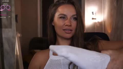 Snapshot of seemysoul chatting on 11/15/25, 04:03 seemysoul online show from 11/15/25, 04:03