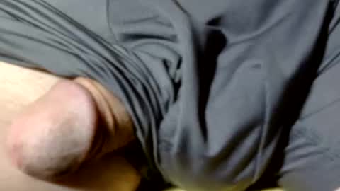 Snapshot of seeus24 chatting on 10/19/25, 01:06 seeus24 online show from 10/19/25, 01:06