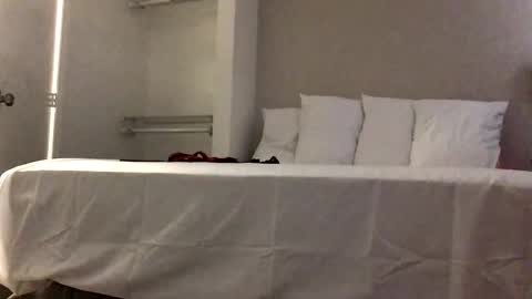 seexxxyyyycumhero online show from 05/04/26, 11:12