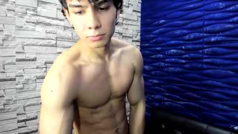 Snapshot of seigfried0 chatting on 06/06/26, 11:31 Seigfried online show from 06/06/26, 11:31