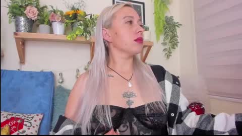 Yeyis  online show from 12/31/24, 05:55