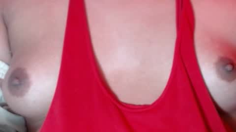 Snapshot of selda_ chatting on 01/08/25, 08:27 Selda online show from 01/08/25, 08:27