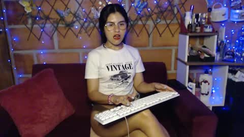 seleena_01 online show from 09/10/25, 10:54