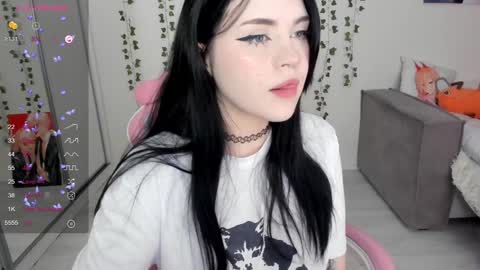 Selena  online show from 01/28/25, 05:11