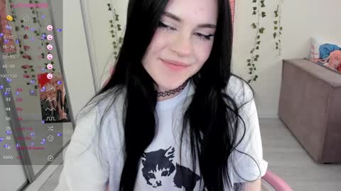 Selena  online show from 02/07/25, 07:50