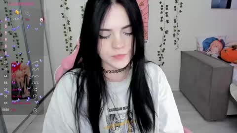 Selena  online show from 02/10/25, 05:03