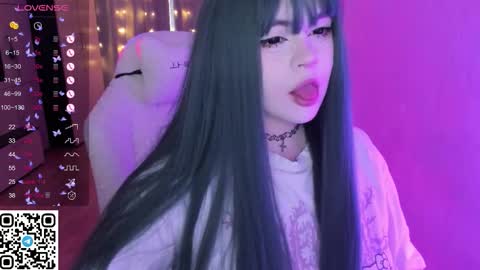 Selena  online show from 03/16/26, 05:44