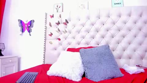 selena_beautyy online show from 02/02/26, 10:19