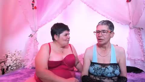 Selena online show from 10/12/25, 03:16