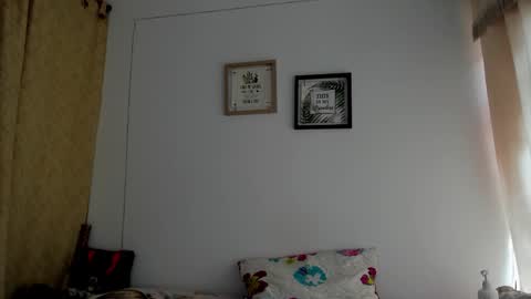 Snapshot of selena_jhonson1 chatting on 12/21/25, 01:40 Karen online show from 12/21/25, 01:40