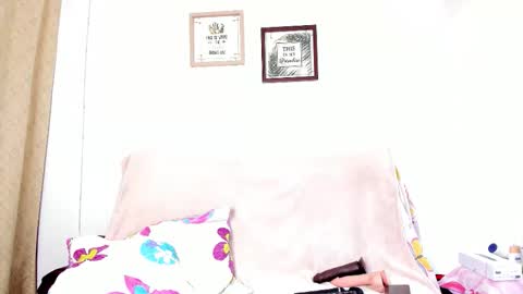 Snapshot of selena_jhonson1 chatting on 02/26/26, 02:16 Karen online show from 02/26/26, 02:16