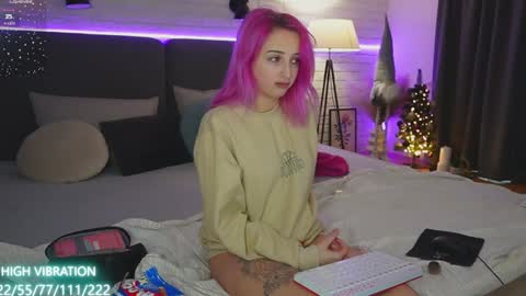 Selena Lily online show from 01/03/25, 07:38